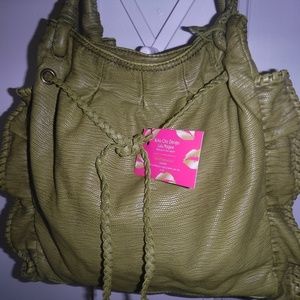 Great plaleathe purse